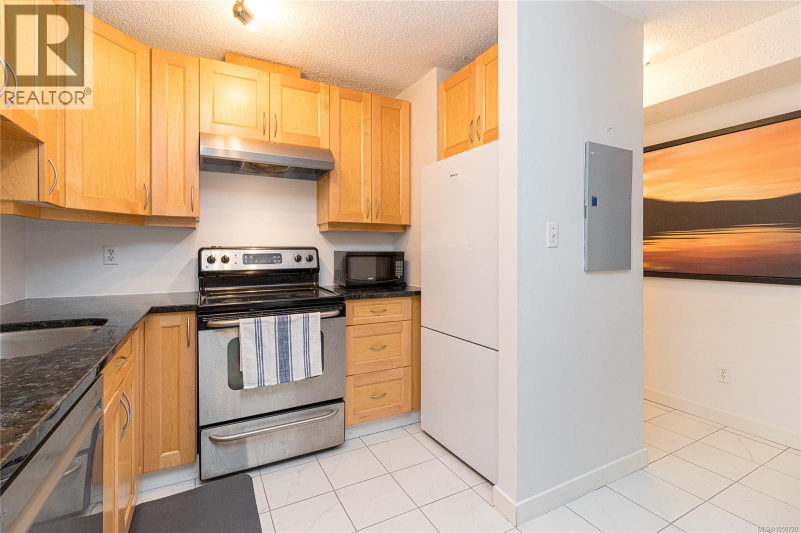 #101 827 North Park St - 10