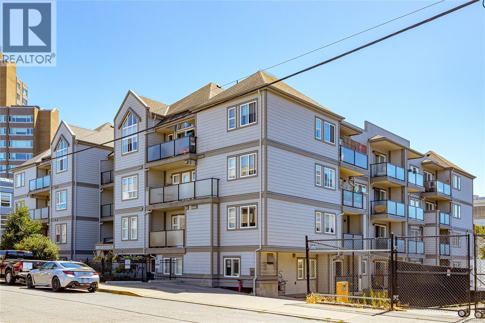#101 827 North Park Street, Victoria, British Columbia, V8W3Y3, Victoria, British Columbia — photo 4 of 5