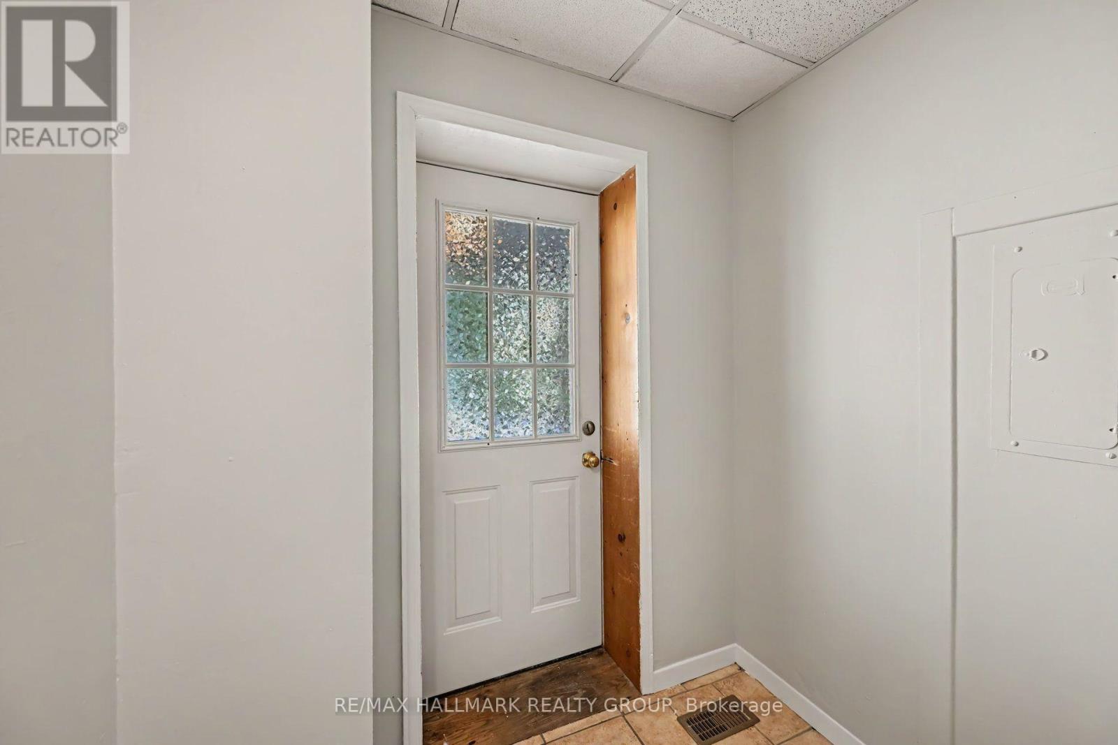 UNIT 1 - 216 BELL STREET, Arnprior — photo 2
