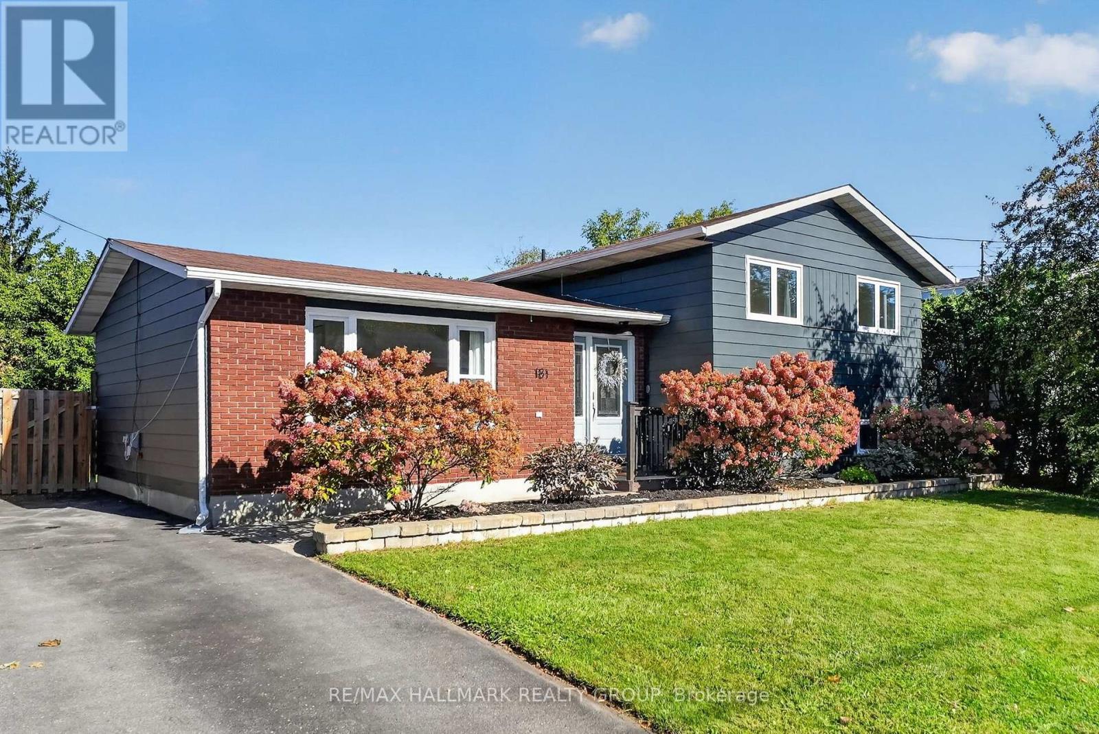 181 WELLINGTON STREET - 1