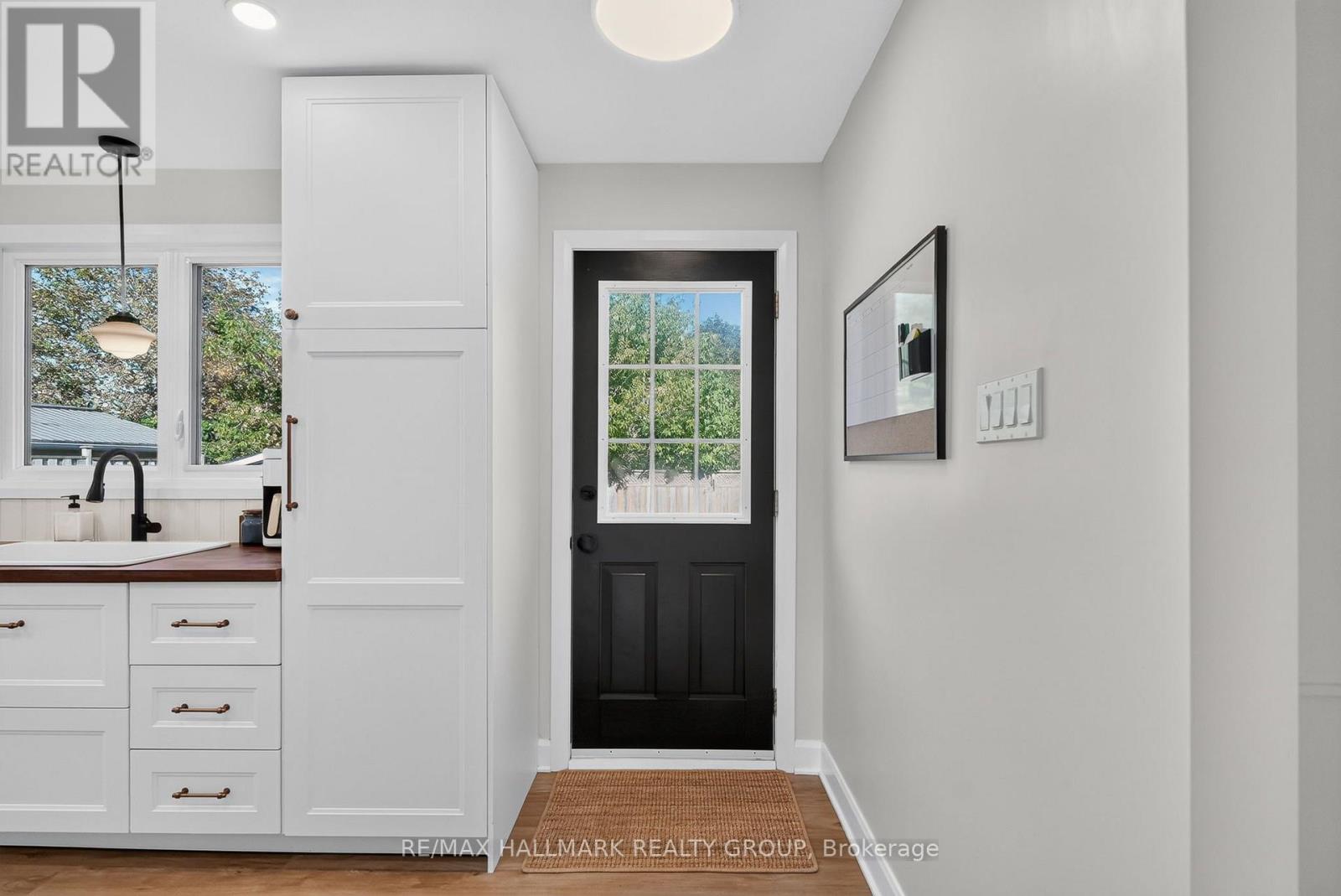 181 WELLINGTON STREET - Image 17