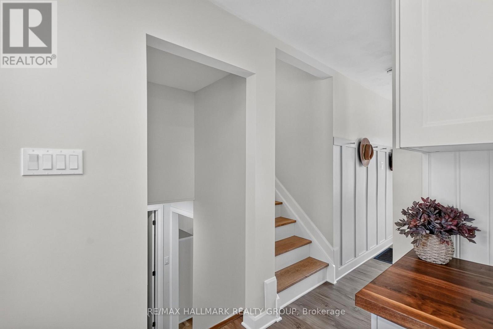 181 WELLINGTON STREET - Image 19