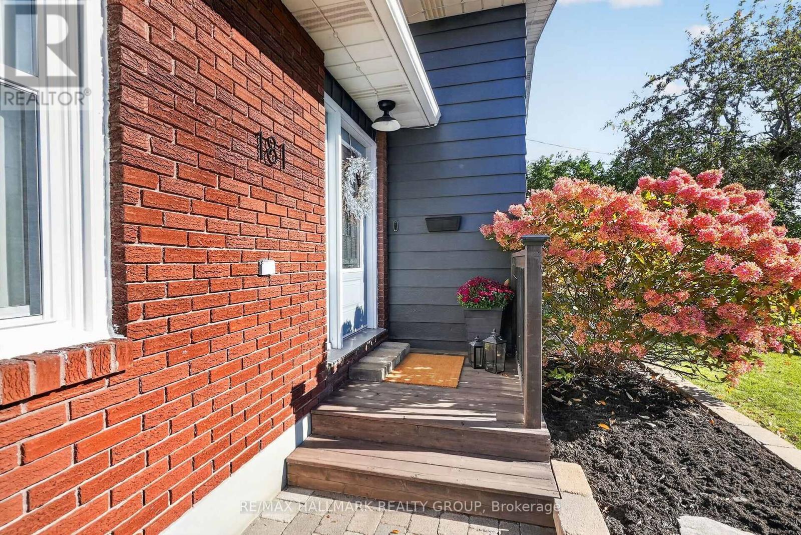 181 WELLINGTON STREET - 2