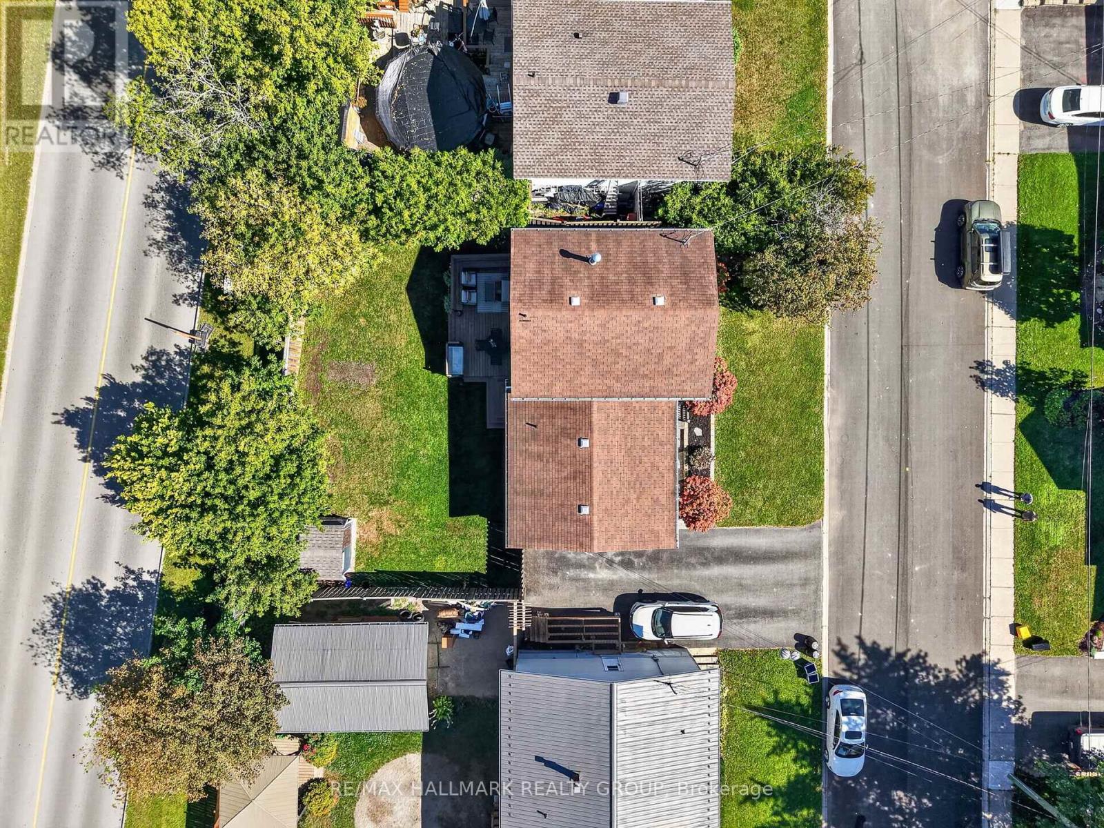 181 WELLINGTON STREET - 43