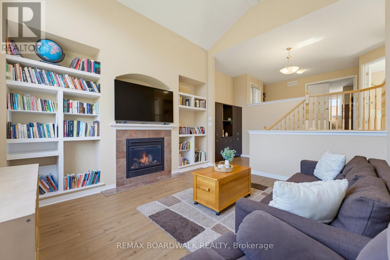 210 BROXBURN CRESCENT - Image 24