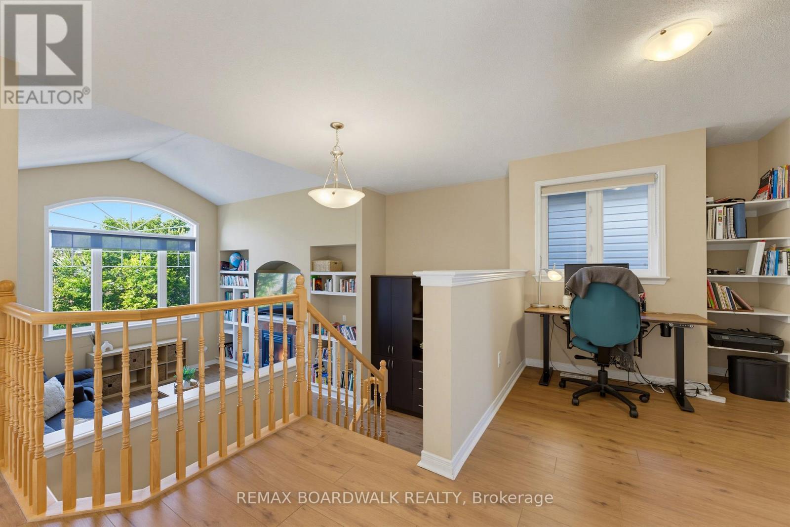 210 BROXBURN CRESCENT - Image 28
