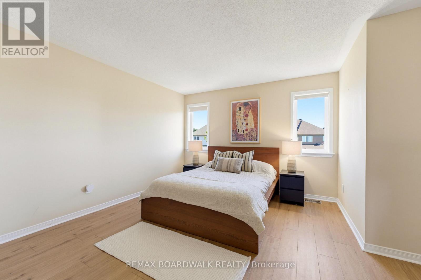 210 BROXBURN CRESCENT - Image 30