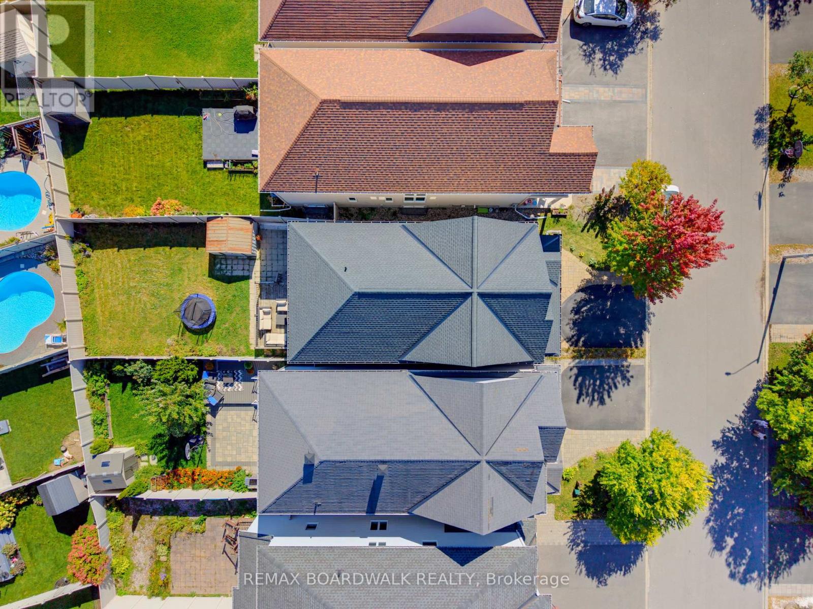 210 BROXBURN CRESCENT - Image 43