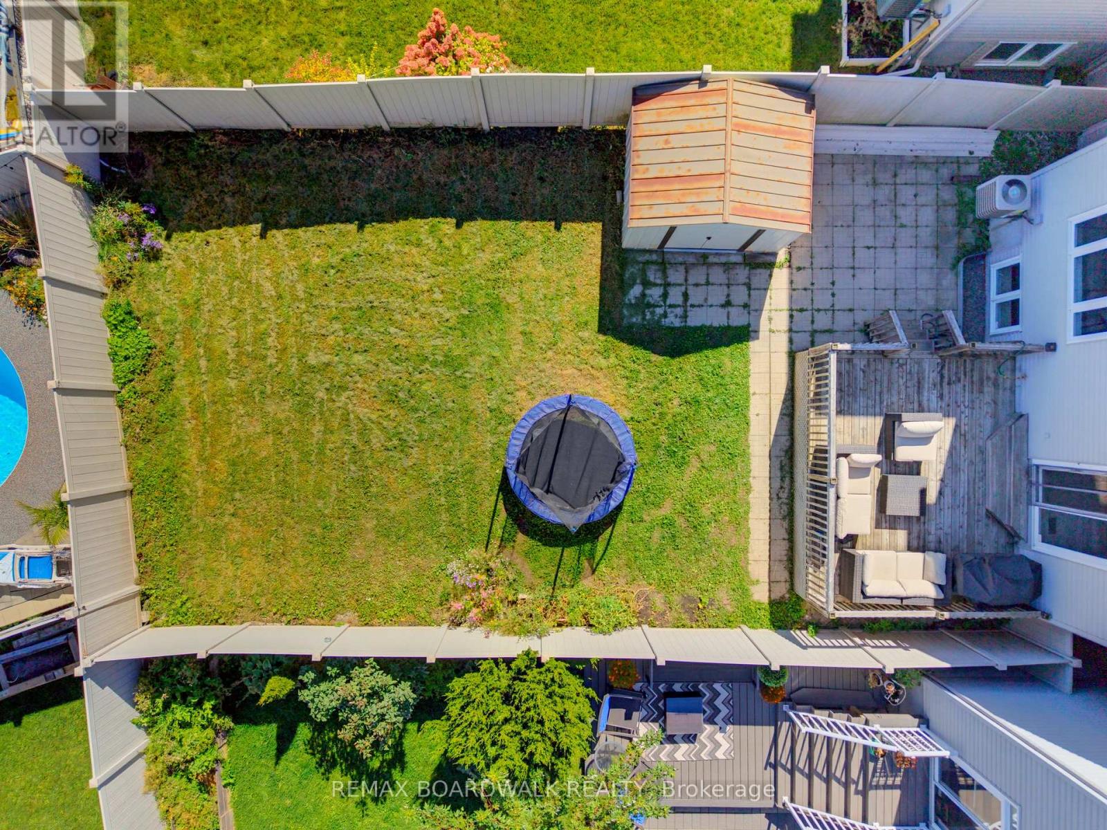 210 BROXBURN CRESCENT - Image 44
