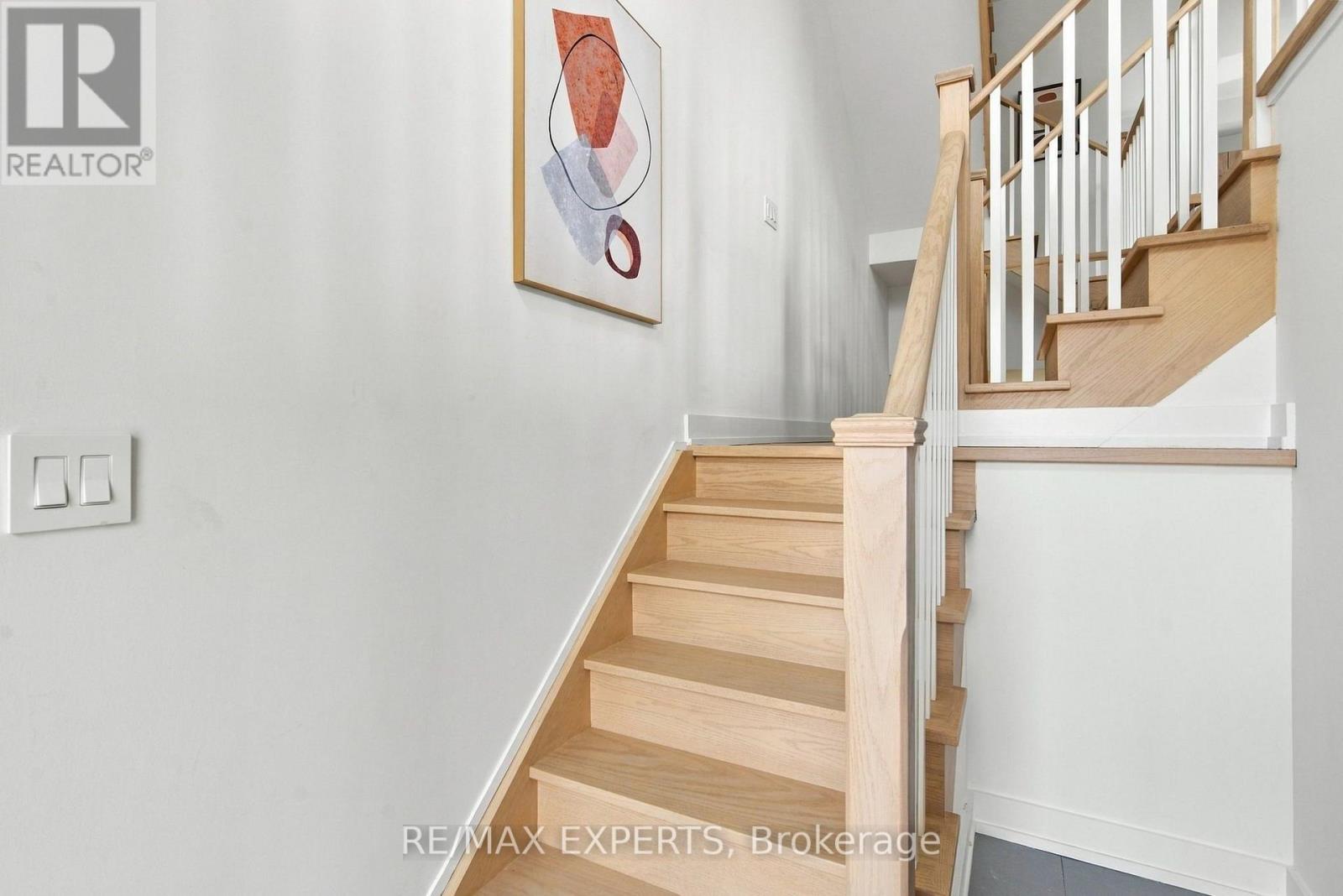 23 CARL HILL LANE, Richmond Hill (Langstaff) — photo 10
