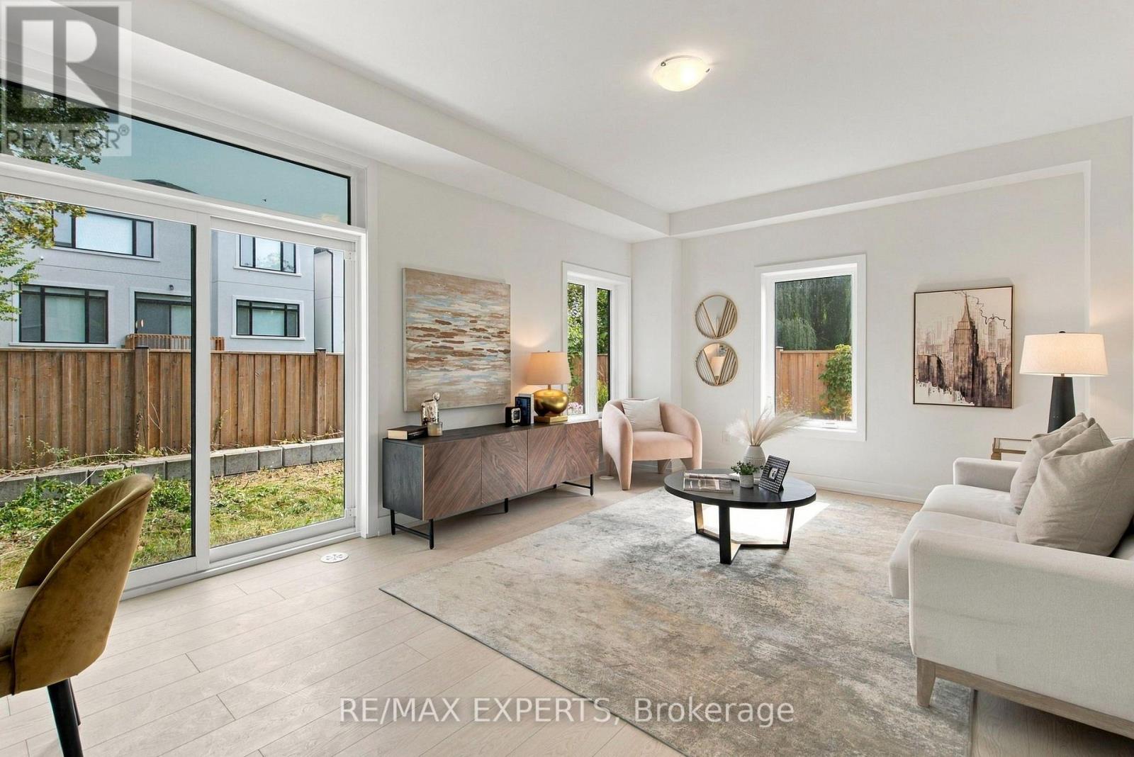 23 CARL HILL LANE, Richmond Hill (Langstaff) — photo 12