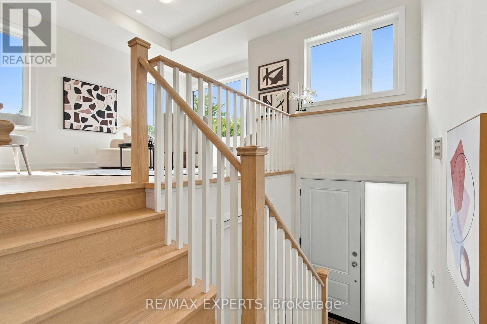 23 CARL HILL LANE, Richmond Hill (Langstaff) — photo 9