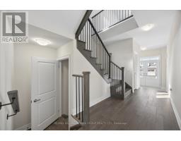 Bedroom 2 - 278 Walter English Drive, East Gwillimbury, ON L9N0Z4 Photo 6
