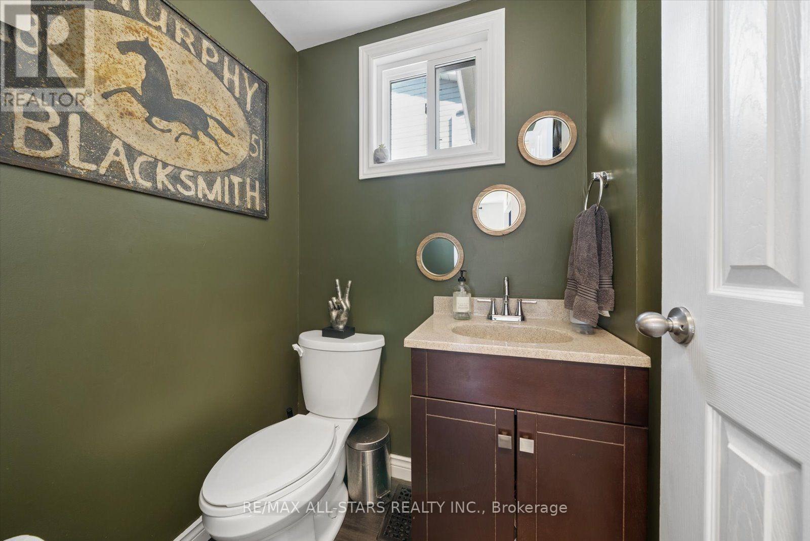 538 HIGHLAND CRESCENT - 22