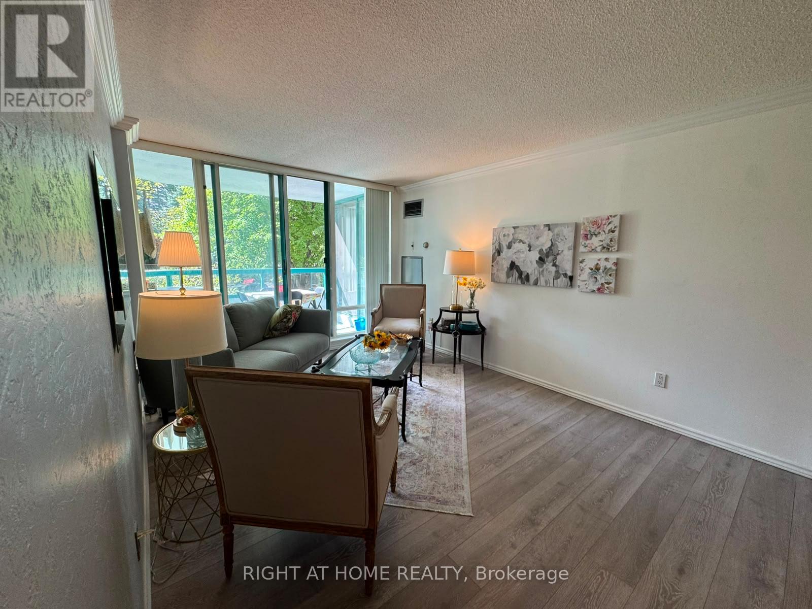 210 - 7250 YONGE STREET, Vaughan (Crestwood-Springfarm-Yorkhill) — photo 5