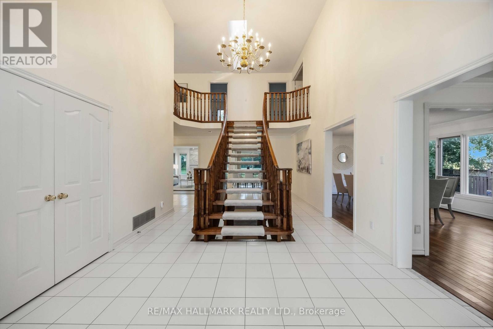 69 KING'S CROSS AVENUE, Richmond Hill (Bayview Hill) — photo 4