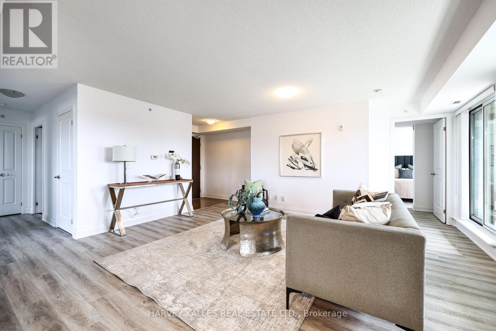 317 - 75 NORMAN BETHUNE AVENUE, Richmond Hill (Beaver Creek Business Park) — photo 10