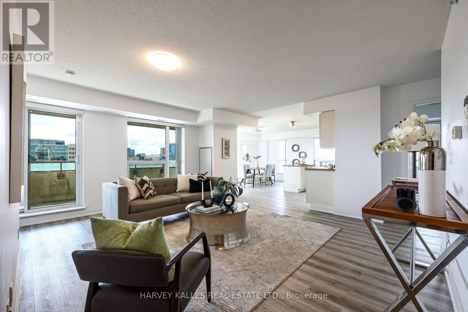 317 - 75 NORMAN BETHUNE AVENUE, Richmond Hill (Beaver Creek Business Park) — photo 4