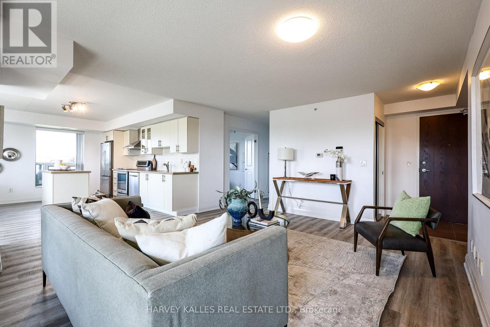 317 - 75 NORMAN BETHUNE AVENUE, Richmond Hill (Beaver Creek Business Park) — photo 6