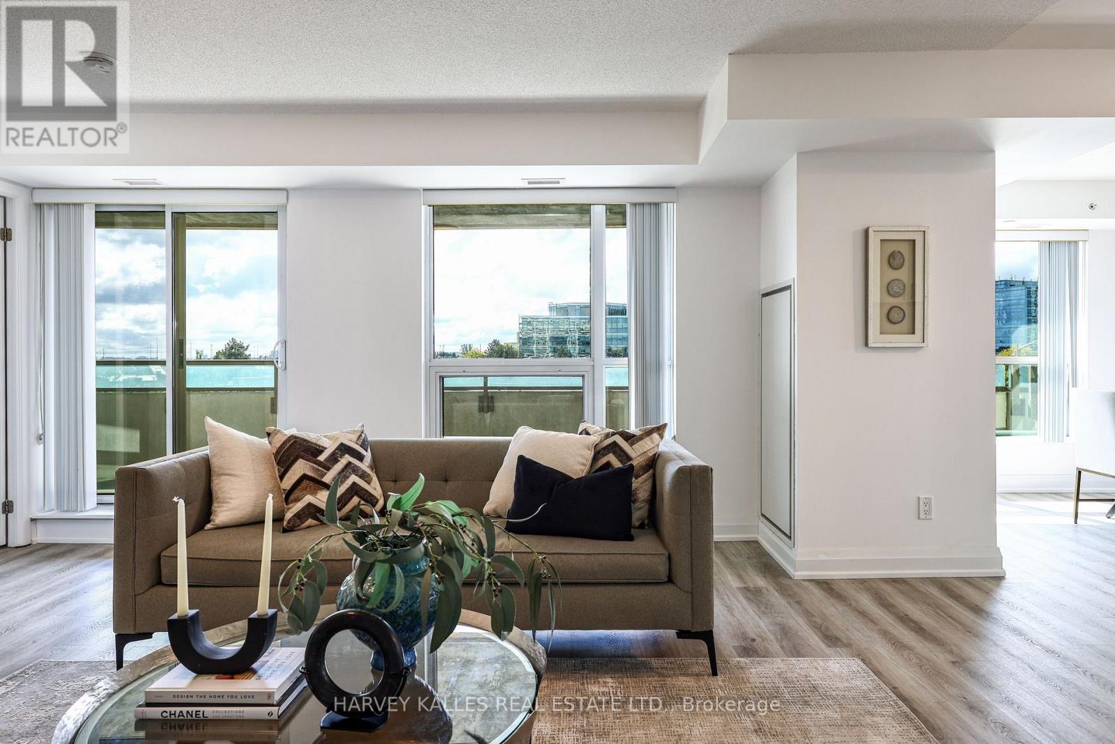 317 - 75 NORMAN BETHUNE AVENUE, Richmond Hill (Beaver Creek Business Park) — photo 7