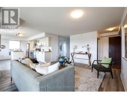 Bedroom 2 - 317 - 75 Norman Bethune Avenue, Richmond Hill, ON L4B0B6 Photo 6