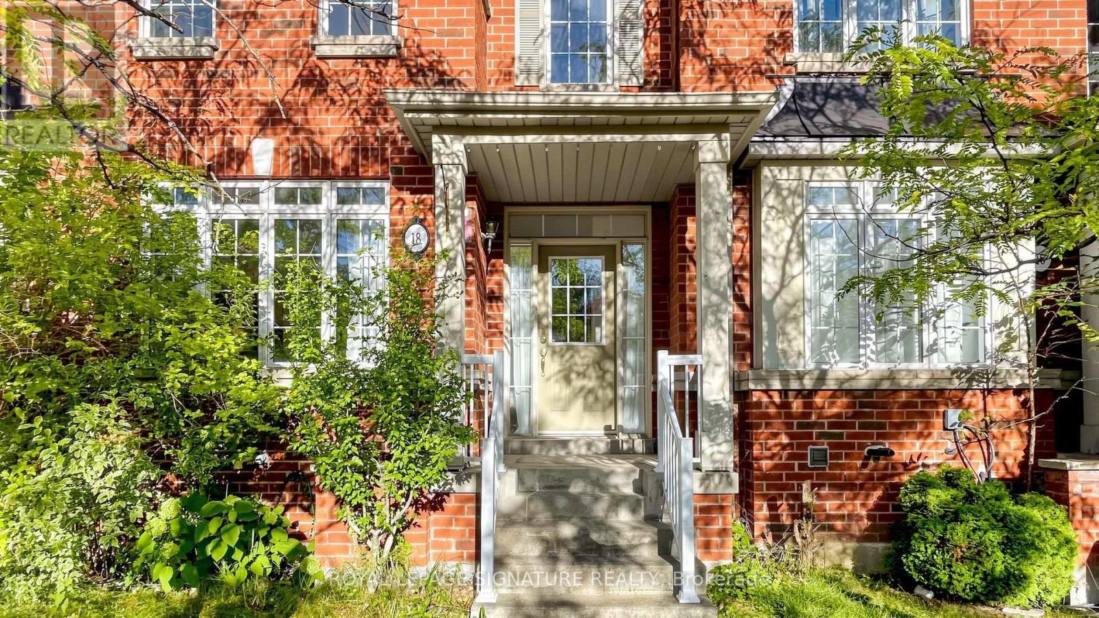 18 MONTAGUES LANE, Markham (Cornell) — photo 2