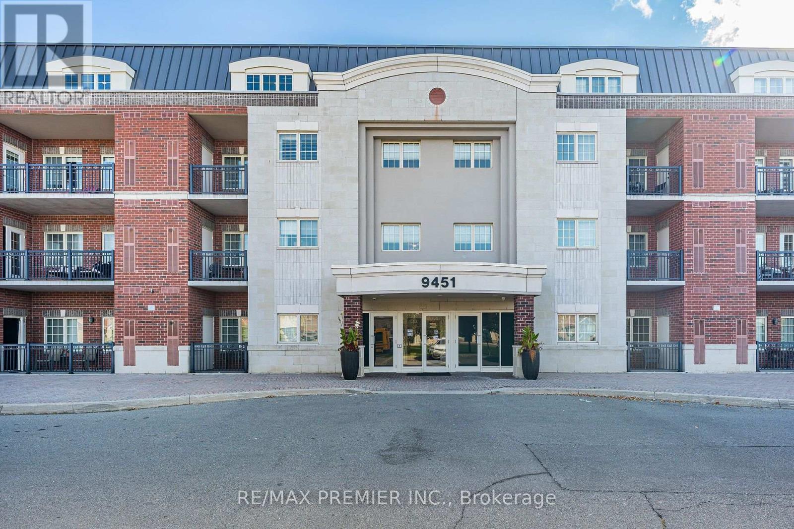 304 - 9451 JANE STREET, Vaughan (Maple)