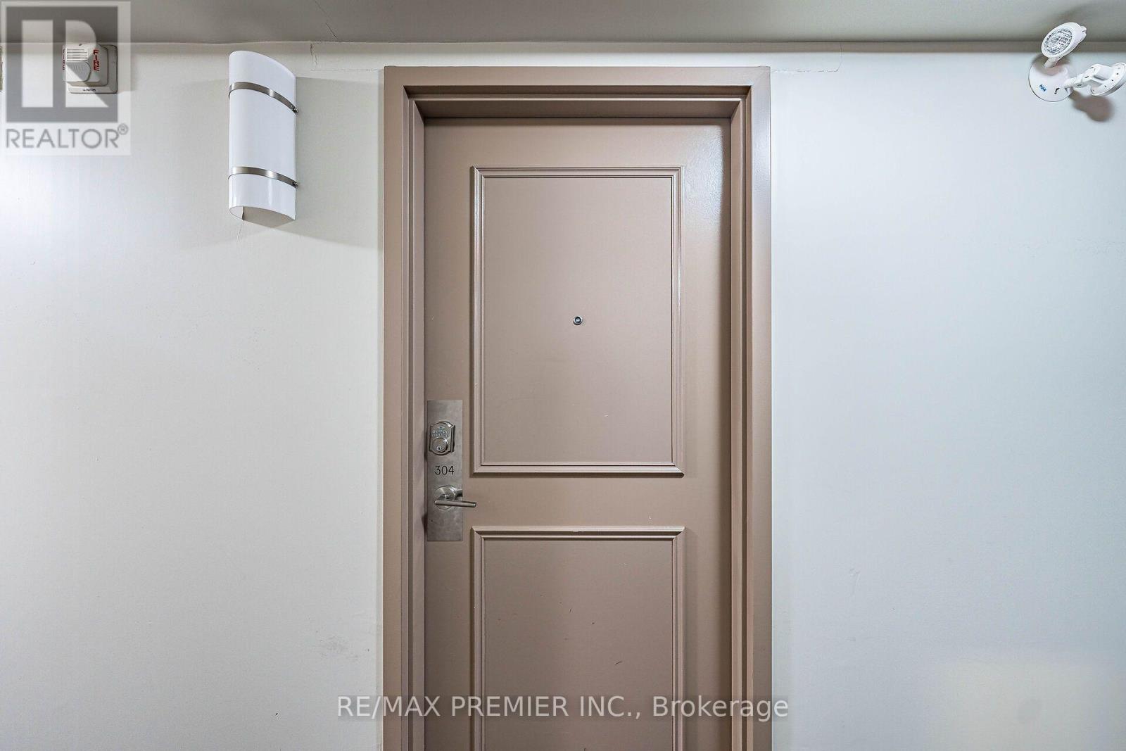 304 - 9451 JANE STREET, Vaughan (Maple) — photo 5