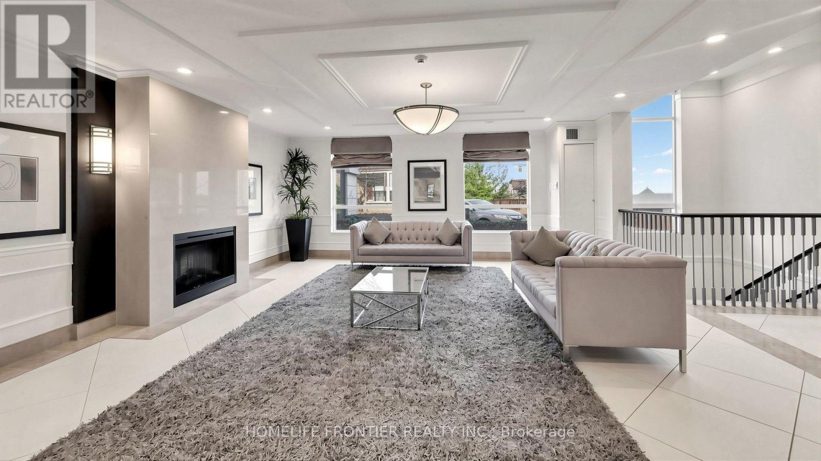 108 - 20 NORTH PARK ROAD, Vaughan (Beverley Glen) — photo 3
