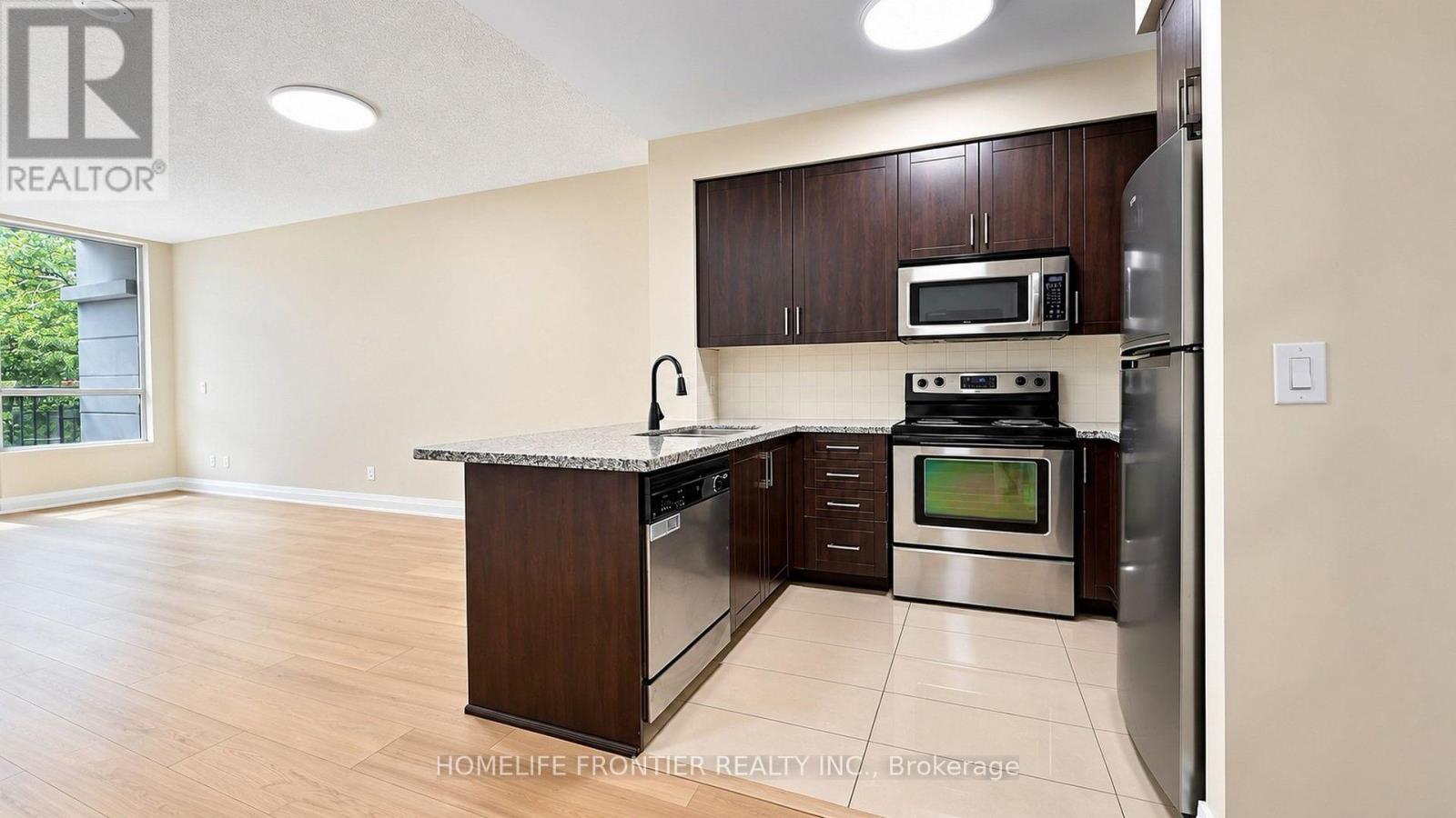 108 - 20 NORTH PARK ROAD, Vaughan (Beverley Glen) — photo 7