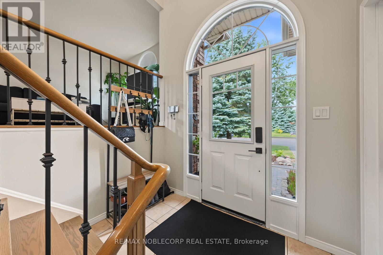 350 EMMS DRIVE, Barrie (Holly) — photo 6
