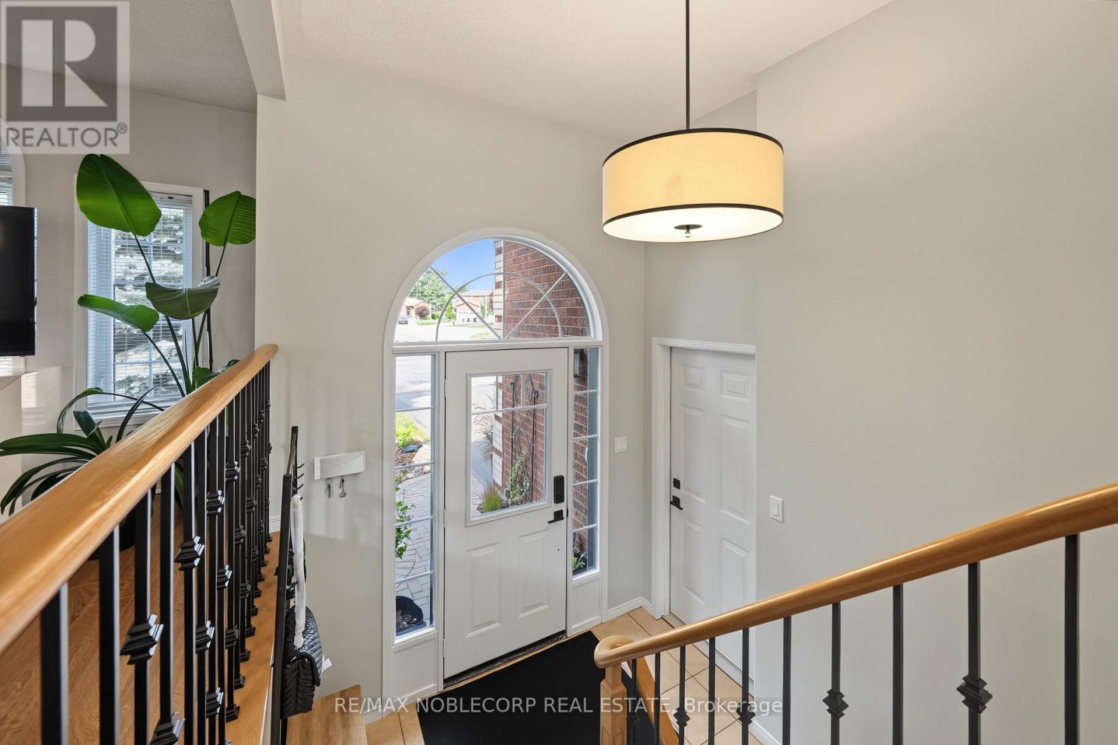 350 EMMS DRIVE, Barrie (Holly) — photo 7