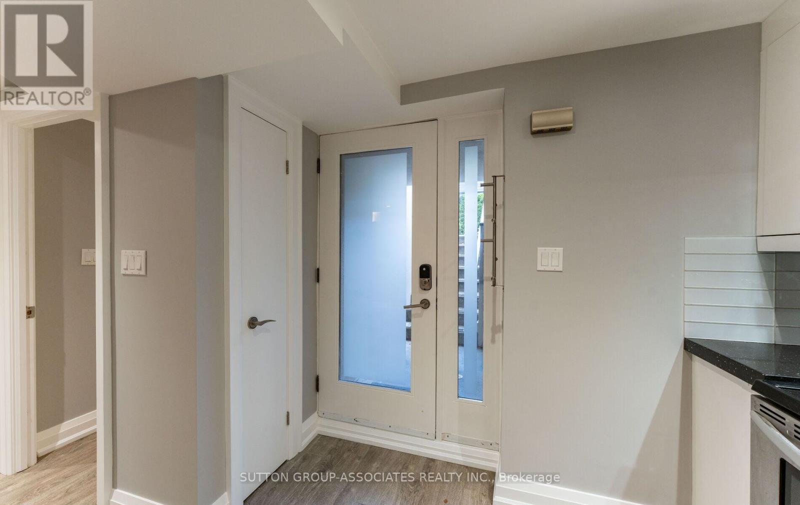LOWER - 358 CONCORD AVENUE, Toronto (Dovercourt-Wallace Emerson-Junction) — photo 4