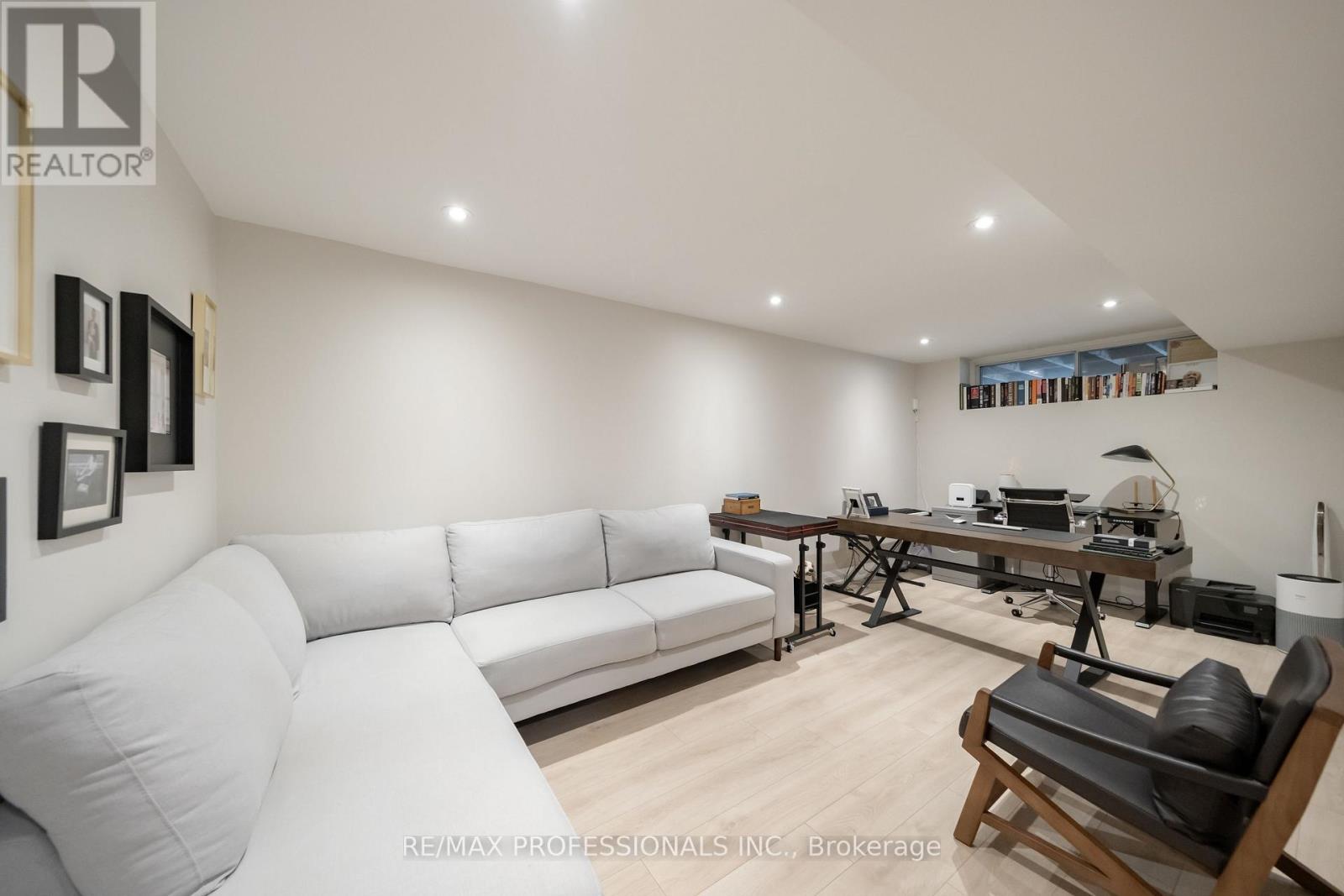 103 WEST DEANE PARK DRIVE - 32