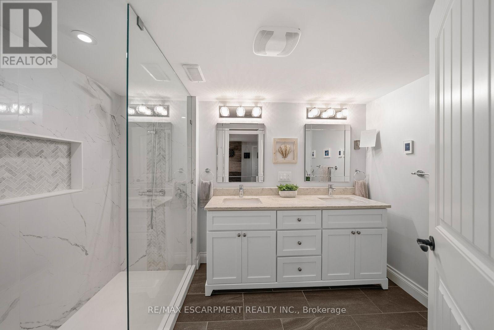 789 SUNSET ROAD - Image 36