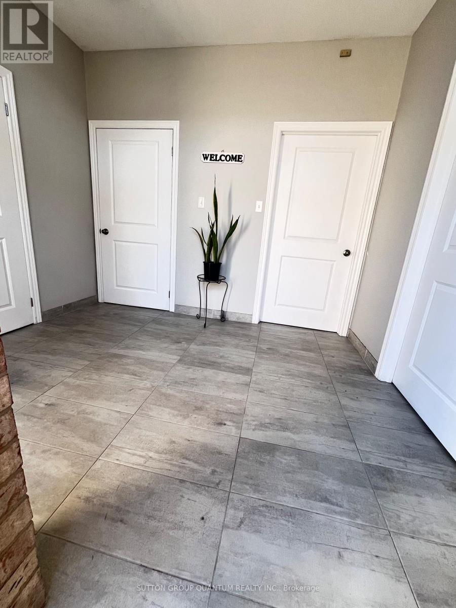 9 & 10 - 6731 COLUMBUS ROAD, Mississauga (Northeast)