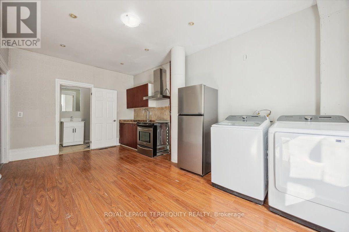 1 - 164 MAIN STREET N, Brampton (Brampton North) — photo 4