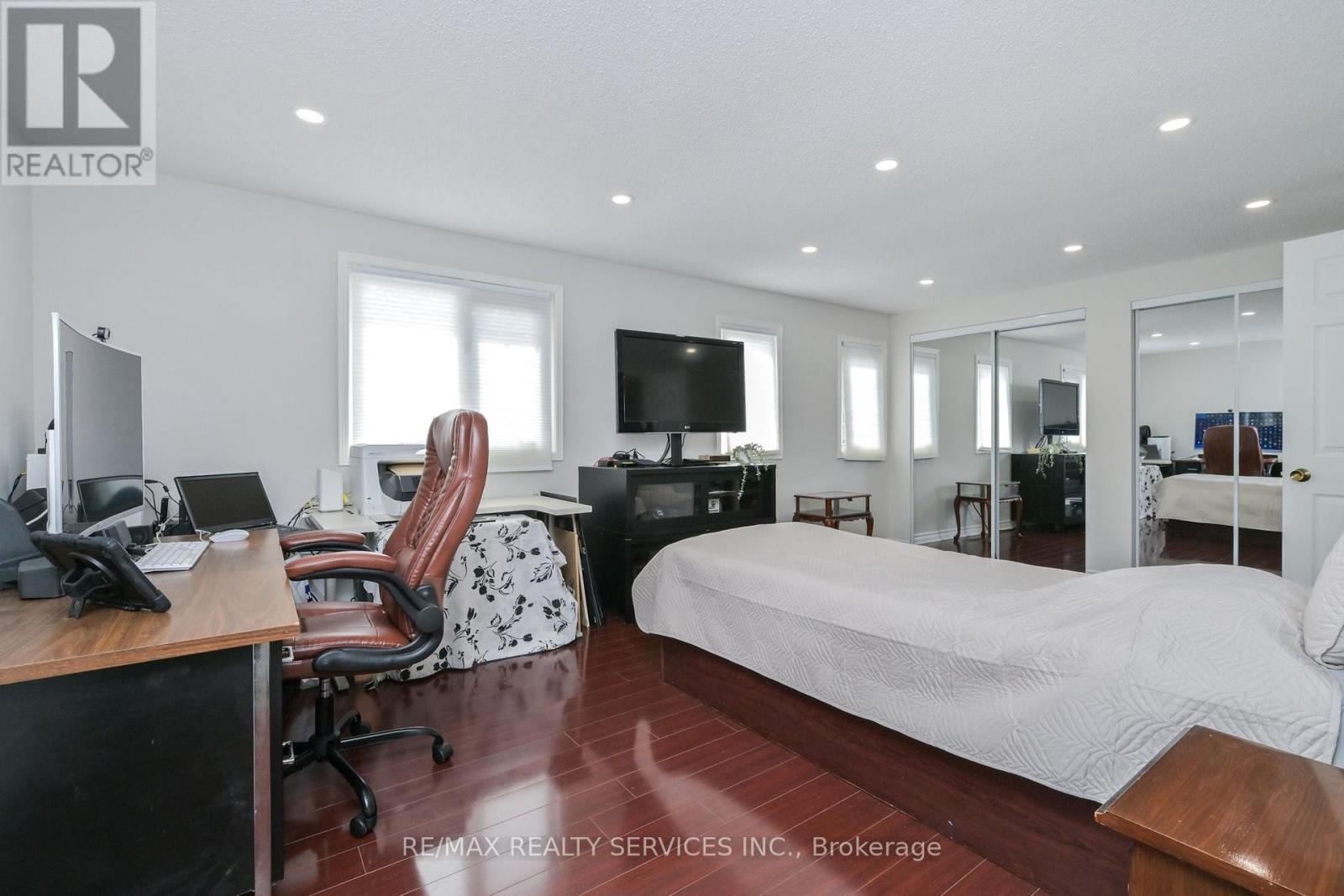 67 SANDMERE AVENUE - 22
