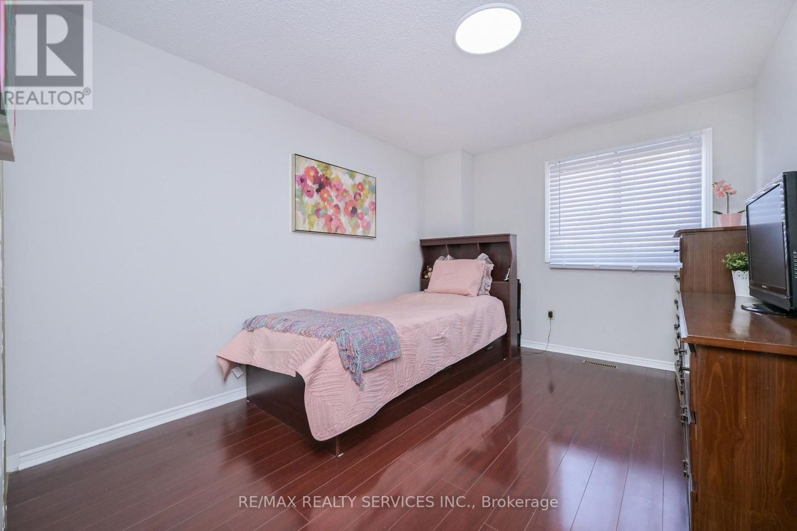 67 SANDMERE AVENUE - 25