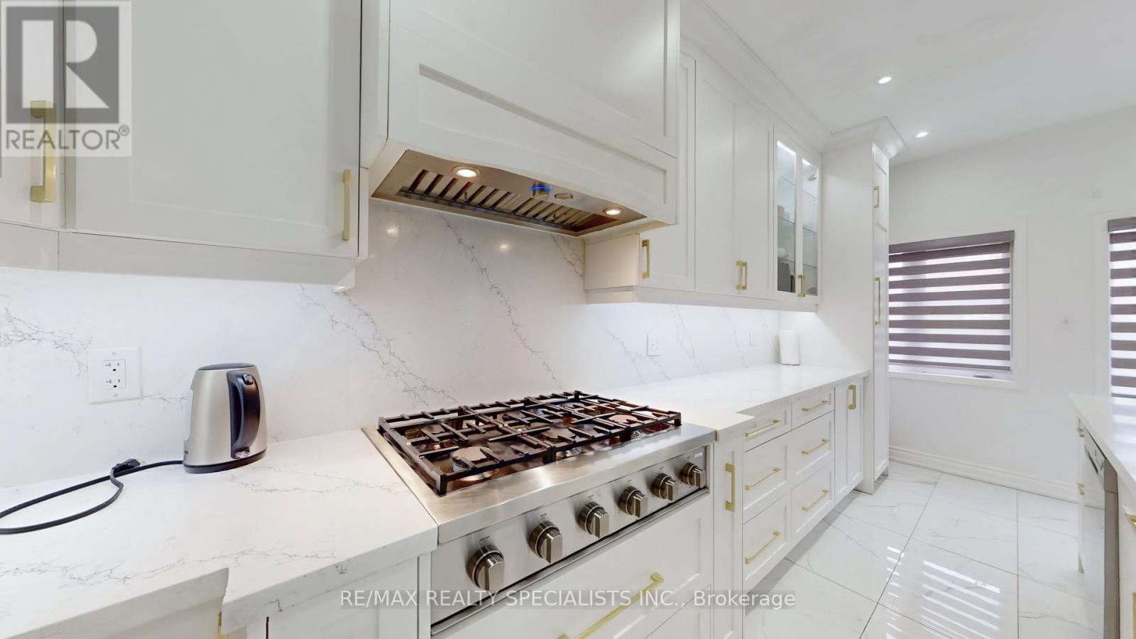 13 LEDGEROCK ROAD - 13