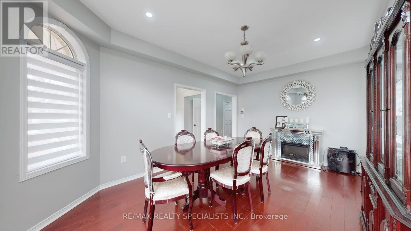 13 LEDGEROCK ROAD - 16