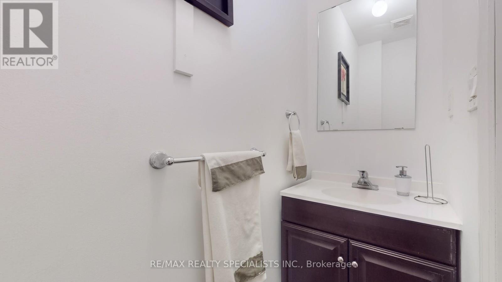 13 LEDGEROCK ROAD - 18