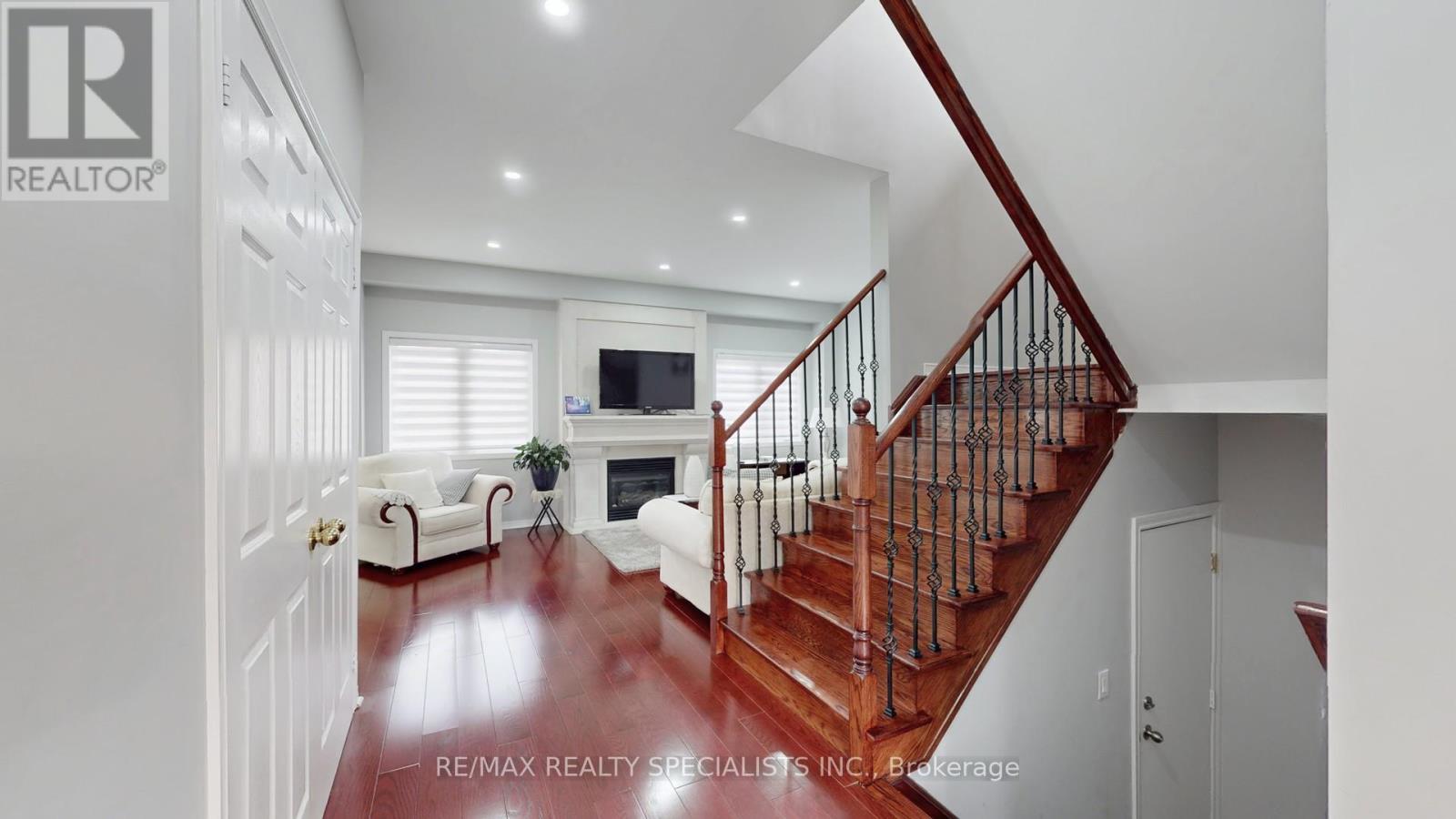 13 LEDGEROCK ROAD - 21