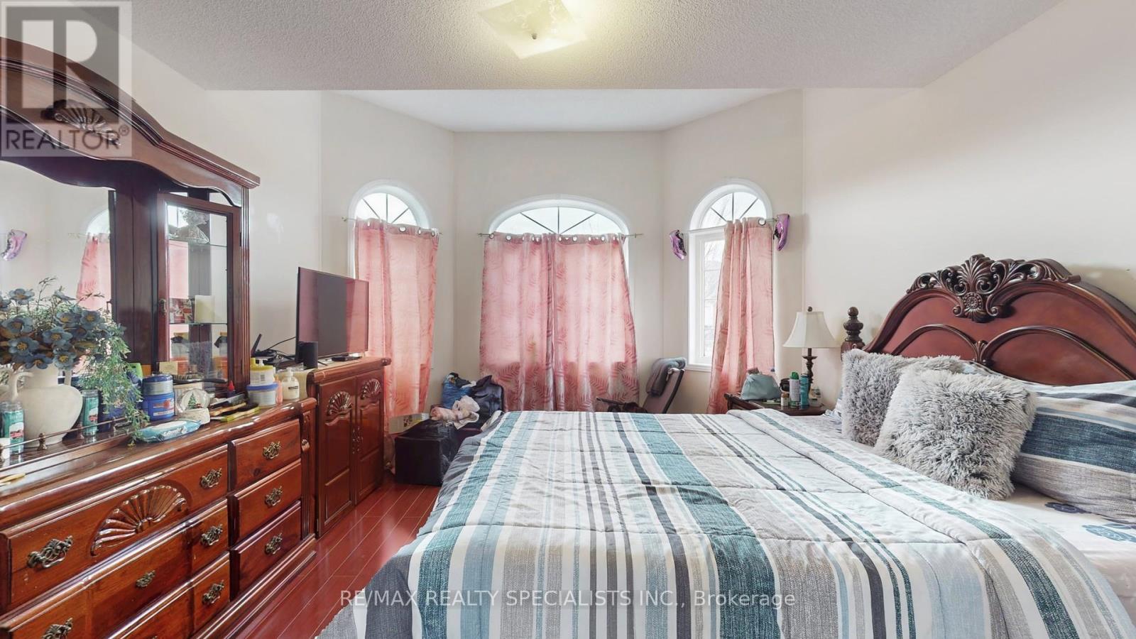 13 LEDGEROCK ROAD - 30