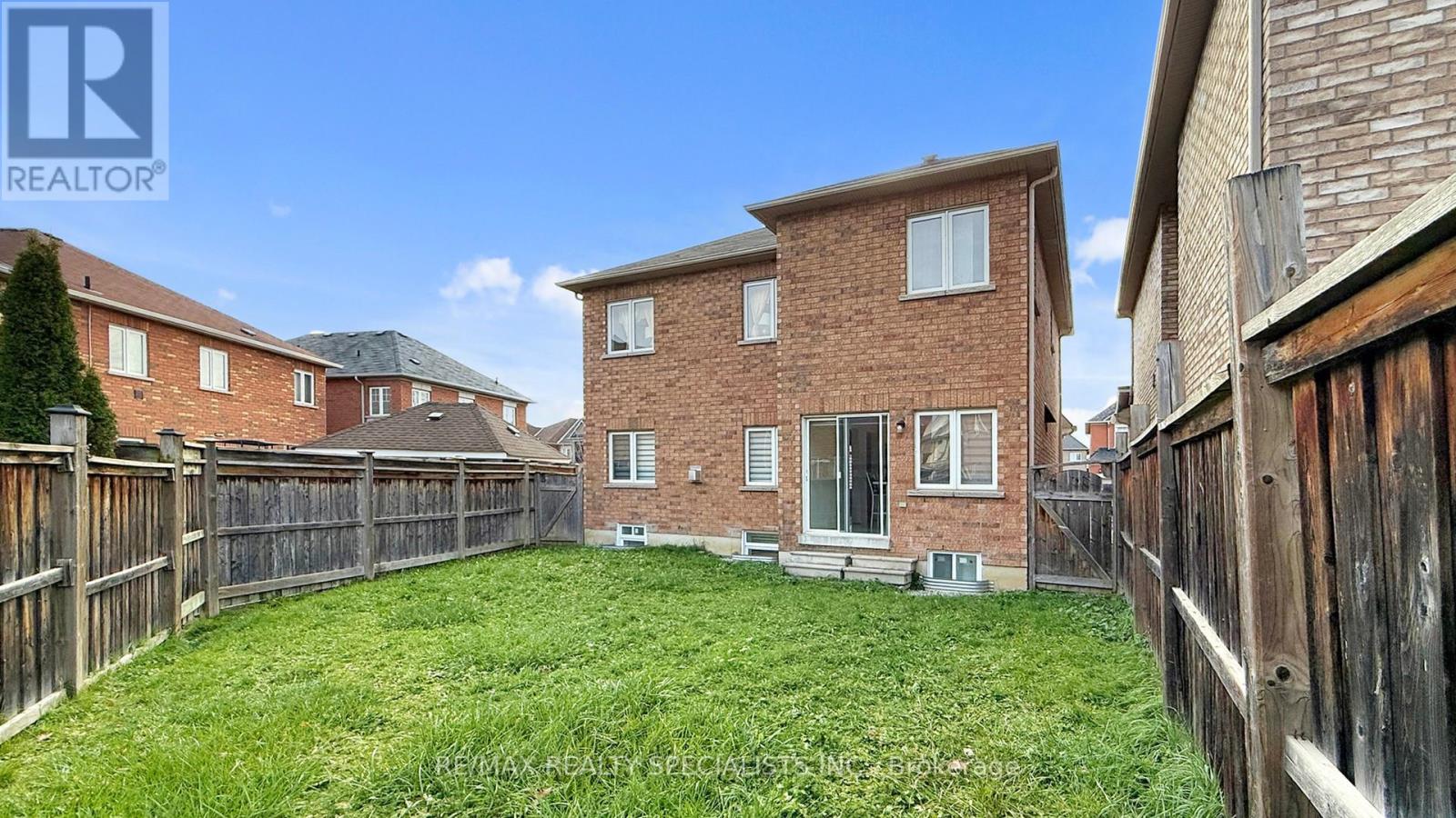 13 LEDGEROCK ROAD - 39