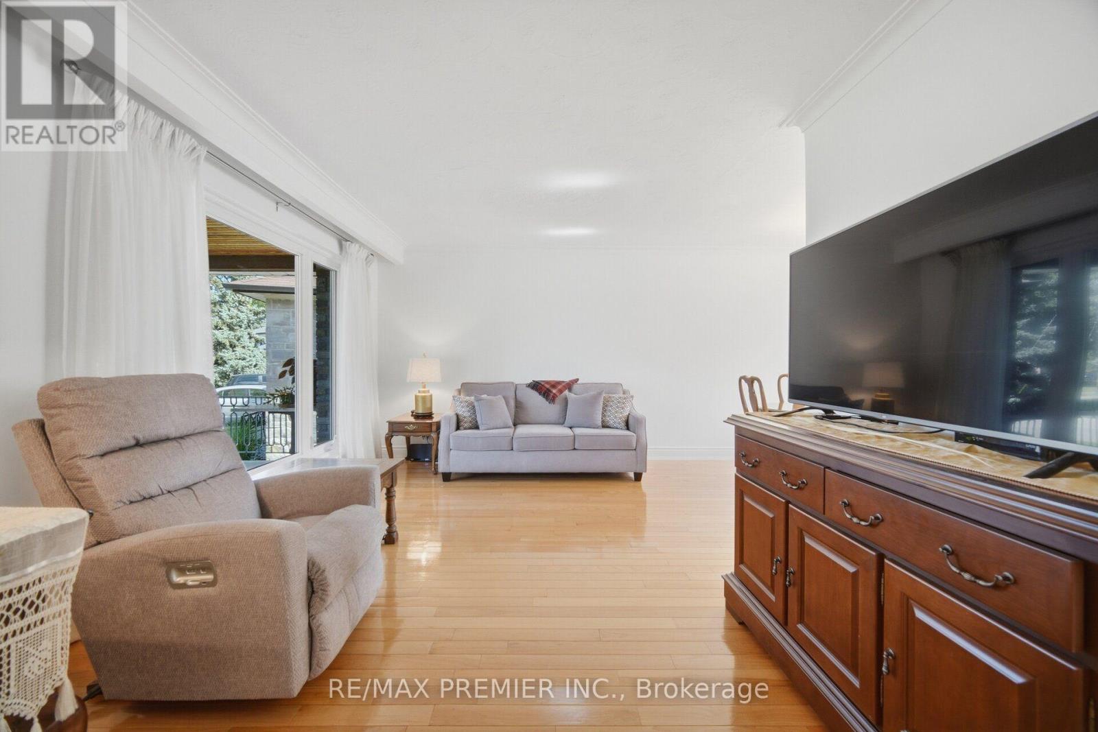 33 BELLEGLADE COURT, Toronto (Humbermede) — photo 11