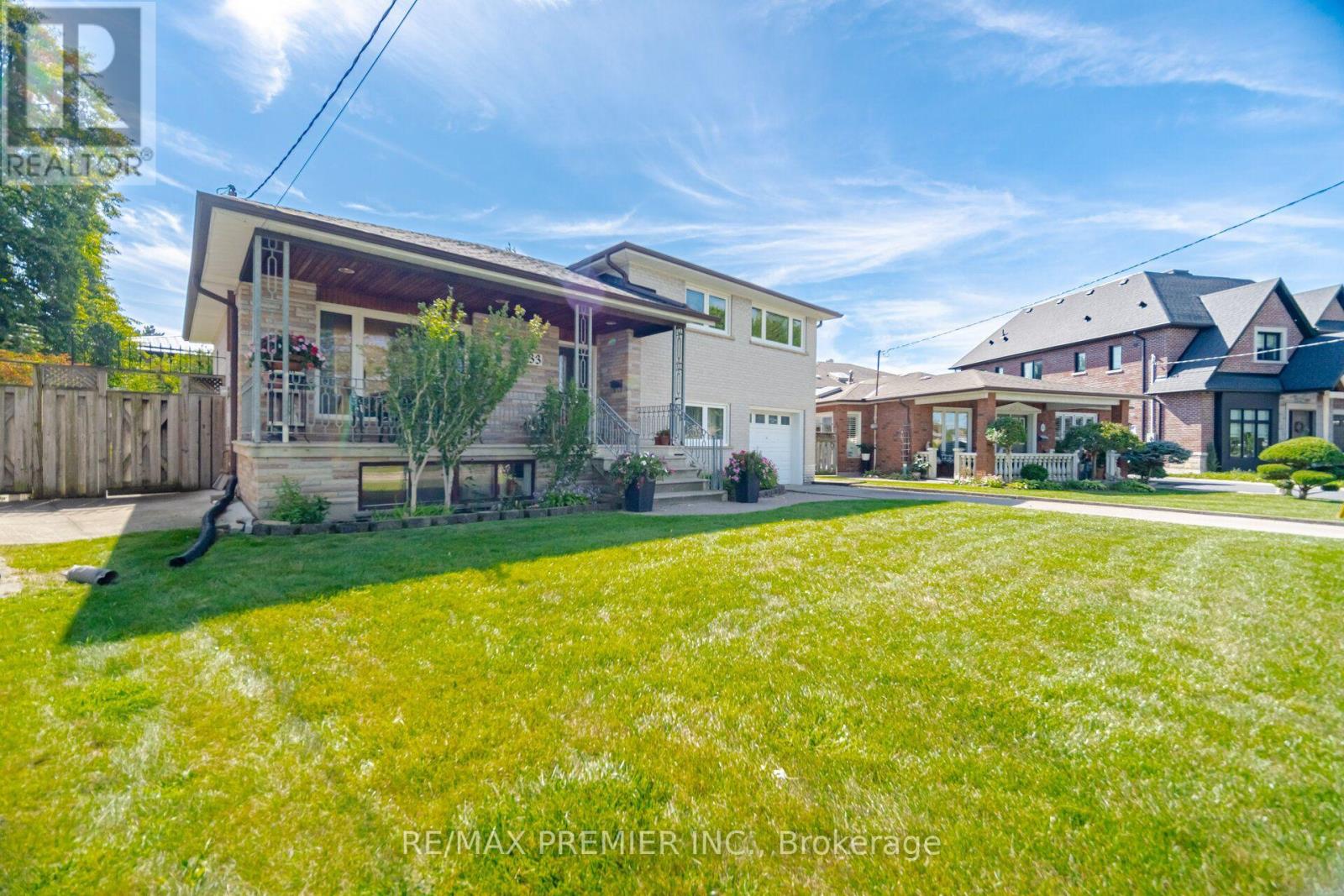 33 BELLEGLADE COURT, Toronto (Humbermede) — photo 4