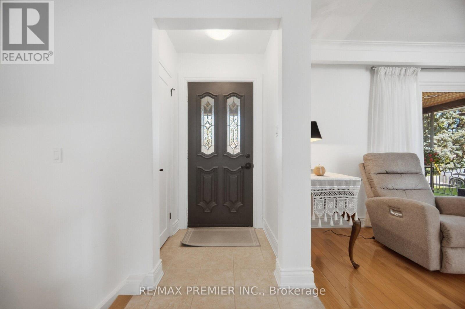 33 BELLEGLADE COURT, Toronto (Humbermede) — photo 9
