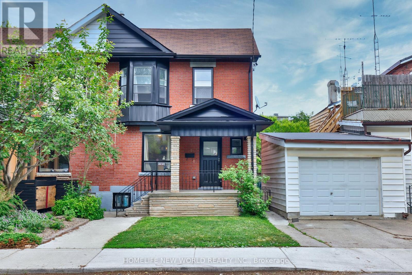 LOWER - 3 ROBLOCKE AVENUE, Toronto (Dovercourt-Wallace Emerson-Junction) — photo 8