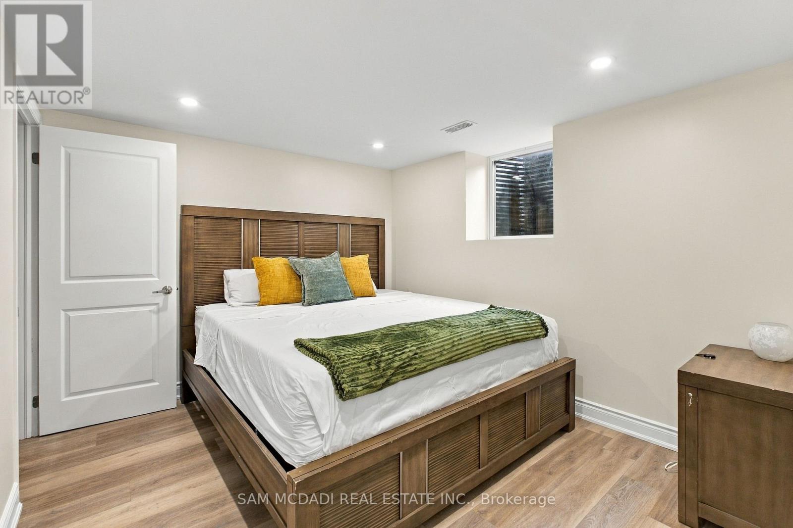2009 DELANEY DRIVE - 28